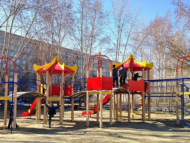 Строительство детской игровой площадки